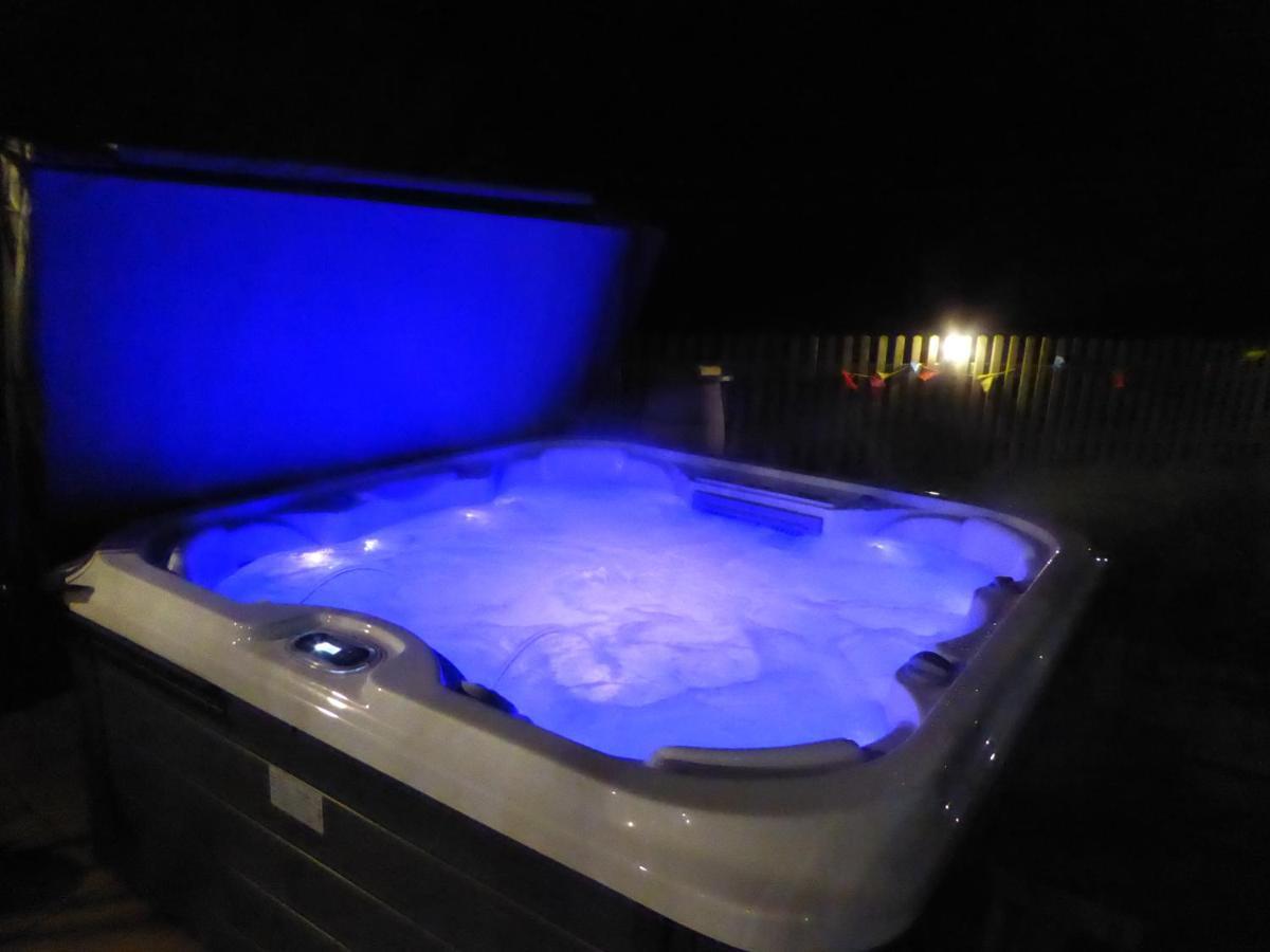 South View Country House Sleeps 12 - Hot Tub - Views Henley-in-Arden Dış mekan fotoğraf