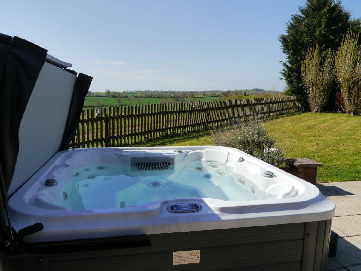 South View Country House Sleeps 12 - Hot Tub - Views Henley-in-Arden Dış mekan fotoğraf